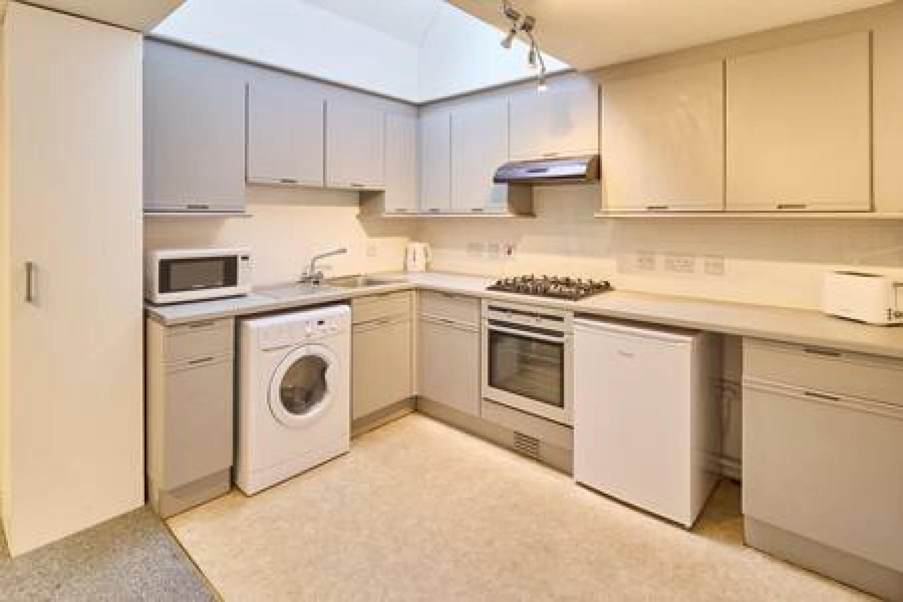 House | 2 bedrooms, iron/ironing board