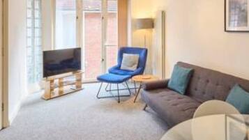 House | 2 bedrooms, iron/ironing board