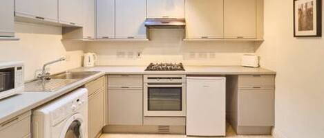 2 bedrooms, iron/ironing board