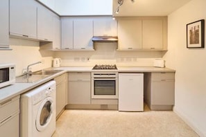 House | 2 bedrooms, iron/ironing board - Host Stay Queen s Corner (Canterbury)