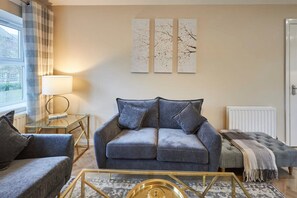 อพาร์ทเมนท์ | 2 ห้องนอน, เตารีด/โต๊ะรีดผ้า