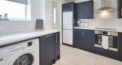 Host Stay Marsden Beach House