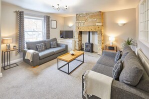 House | 3 bedrooms, iron/ironing board, Internet
