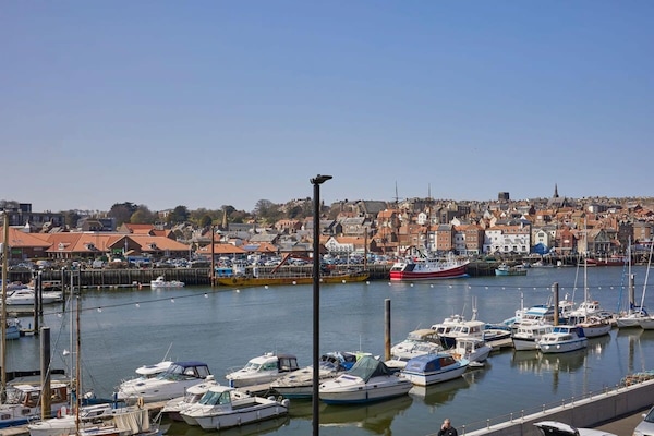 House | 2 bedrooms, iron/ironing board, Internet