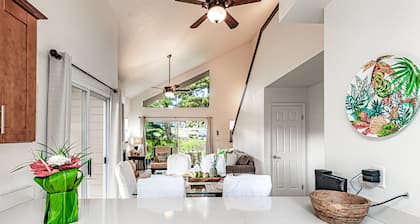 NEW! Waikoloa Hills 2 Bedroom, 2 Bathroom Condo, Pool and Golf!