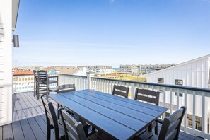 تناول الطعام بالخارج