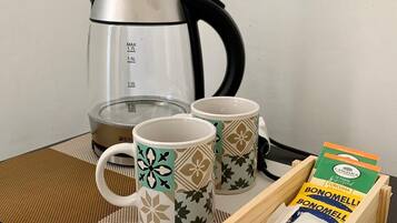 Familien-Vierbettzimmer, Stadtblick | Schallisolierte Zimmer, kostenloses WLAN