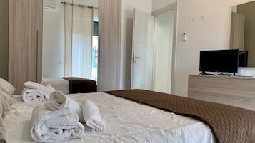 Familien-Vierbettzimmer, Stadtblick | Schallisolierte Zimmer, kostenloses WLAN