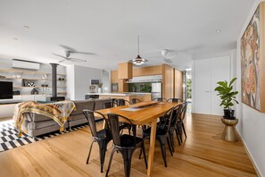 Interior - Palm Springs Oasis : 4 BR, 3 BA House in BLAIRGOWRIE, Sleeps 10 (BLAIRGOWRIE)