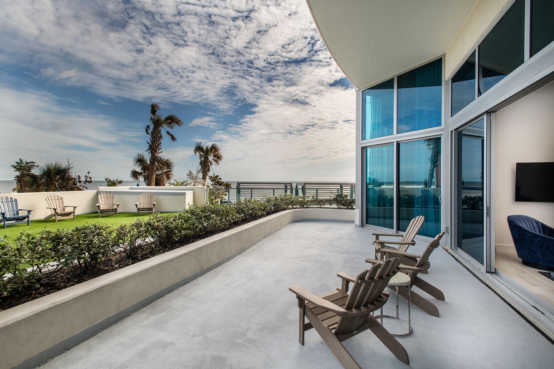 Daytona's Newest Oceanfront Resort! Max Beach Resort 1Bed, 1Bath w/ Terrace