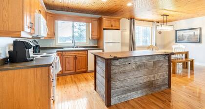 Beautiful 3 bedroom, 1 bath cottage in the heart of Port Franks, Ontario.