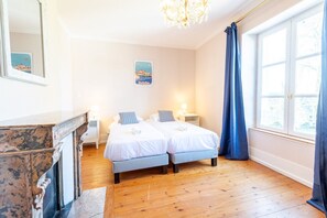 4 chambres, bureau, fer et planche à repasser, Wi-Fi gratuit