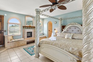 6 bedrooms, iron/ironing board, WiFi, bed sheets - Cinco de Mayo: Semi-Oceanfront | Pool and Hot Tub (Corolla)