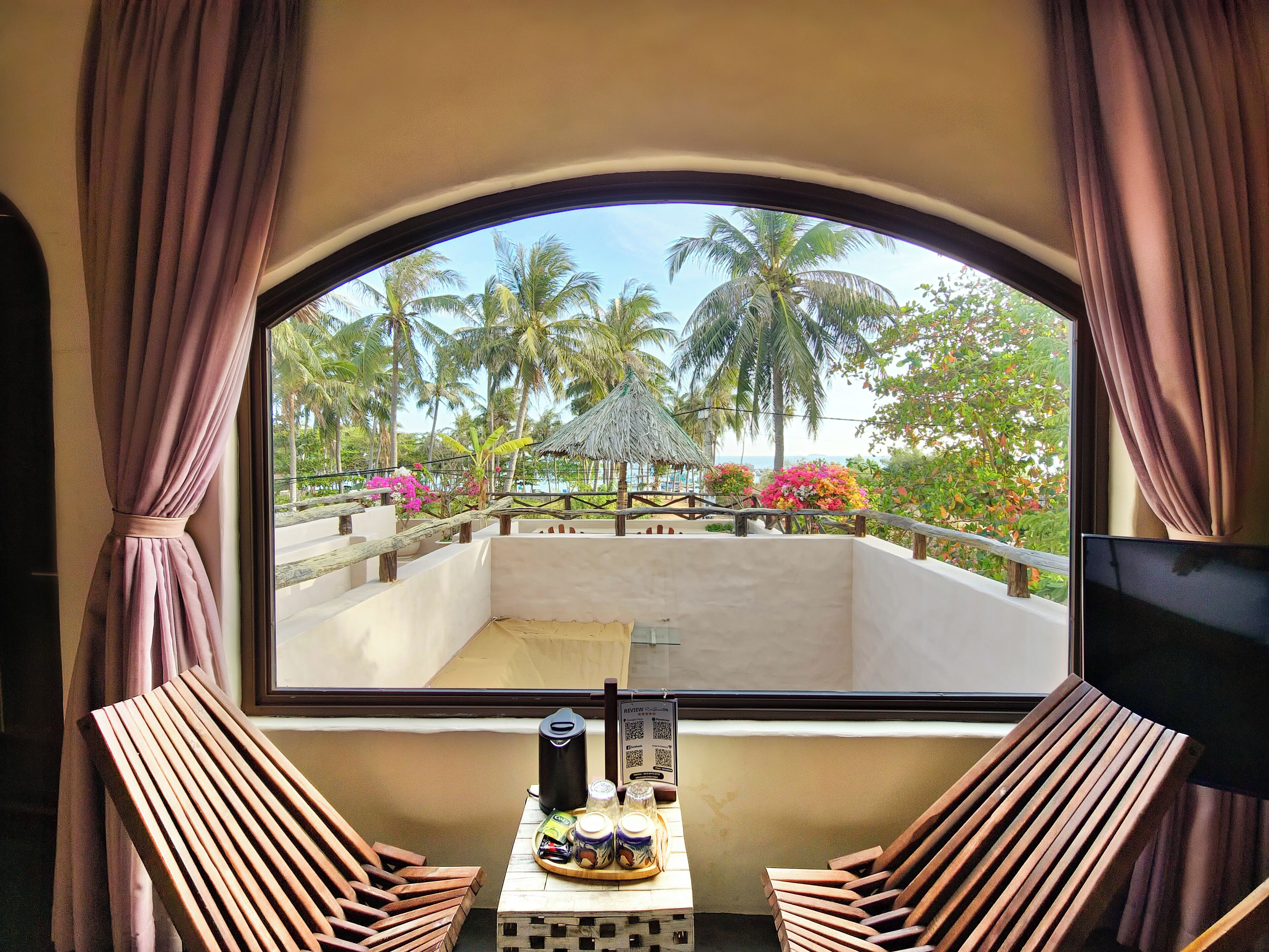 Junior Villa, Beach View | 1 bedroom, hypo-allergenic bedding, down comforters