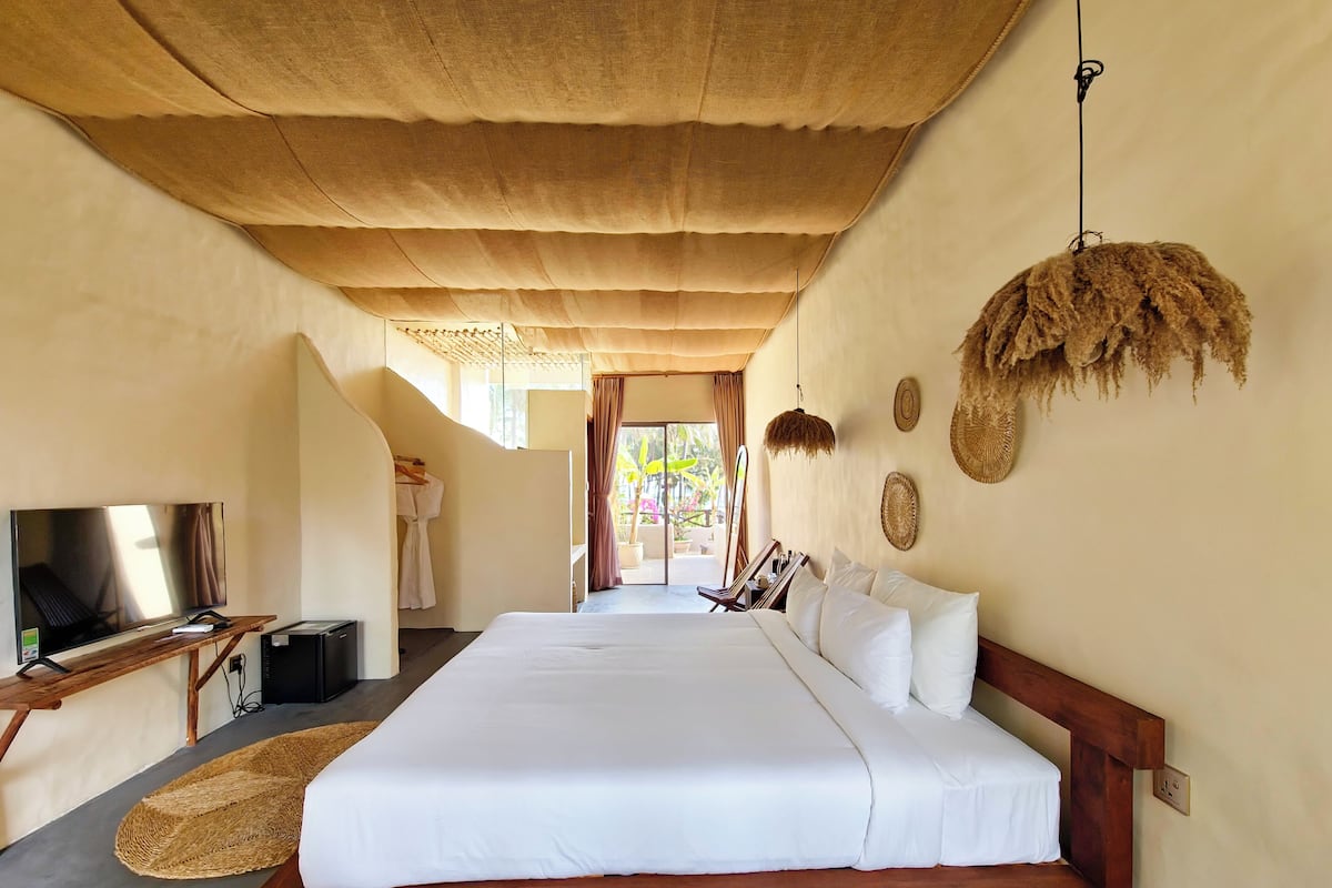 Signature Villa, Beach View | 1 bedroom, hypo-allergenic bedding, down comforters
