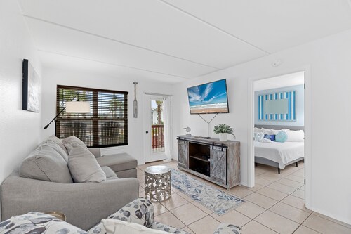 Beautiful!  Updated!  Across the street from the beach condo by Rent On Padre