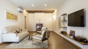 Interior - Palazzo Gessi Room and Breakfast (Borghi)