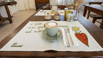 Free daily continental breakfast