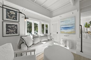 Smart TV, offices - Wow Remodel in Seaside, Fl, Tower with Gulf Views + 2 Adult Bikes! (Santa Rosa Beach)