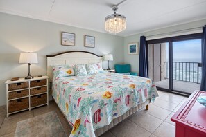 2 slaapkamers, een strijkplank/strijkijzer, reisbedje, gratis wifi