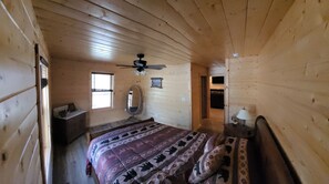 2 bedrooms, travel crib, free WiFi, bed sheets