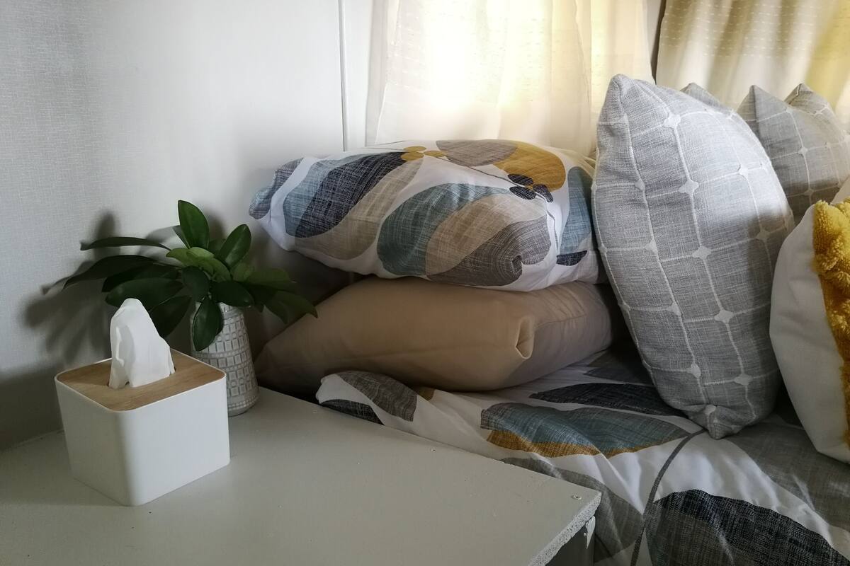 1 sovrum och sÀngklÀder