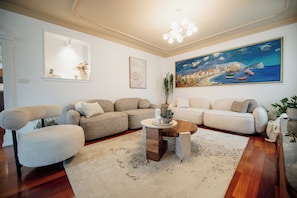 Presidential Duplex | Living area