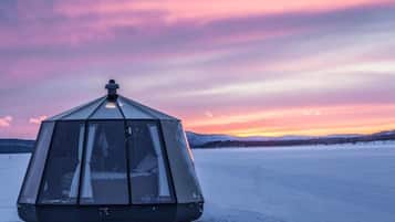 Cabin, 1 Bedroom, Smoking, Lake View | Exterior