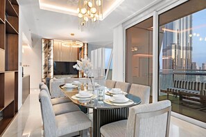 Dining - WORLD CLASS | 3BR | Burj Khalifa & Fountain view (Dubai)