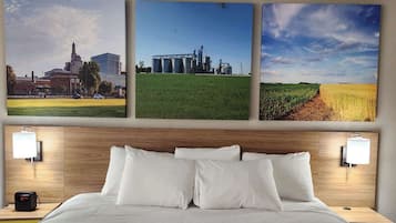 Suite, 1 Schlafzimmer, Nichtraucher (1 King Bed) | Individuell dekoriert, individuell eingerichtet, Schreibtisch