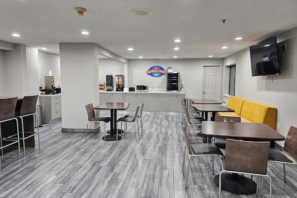 Ilmainen päivittäinen mannermainen aamiainen