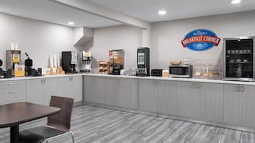 Free daily continental breakfast