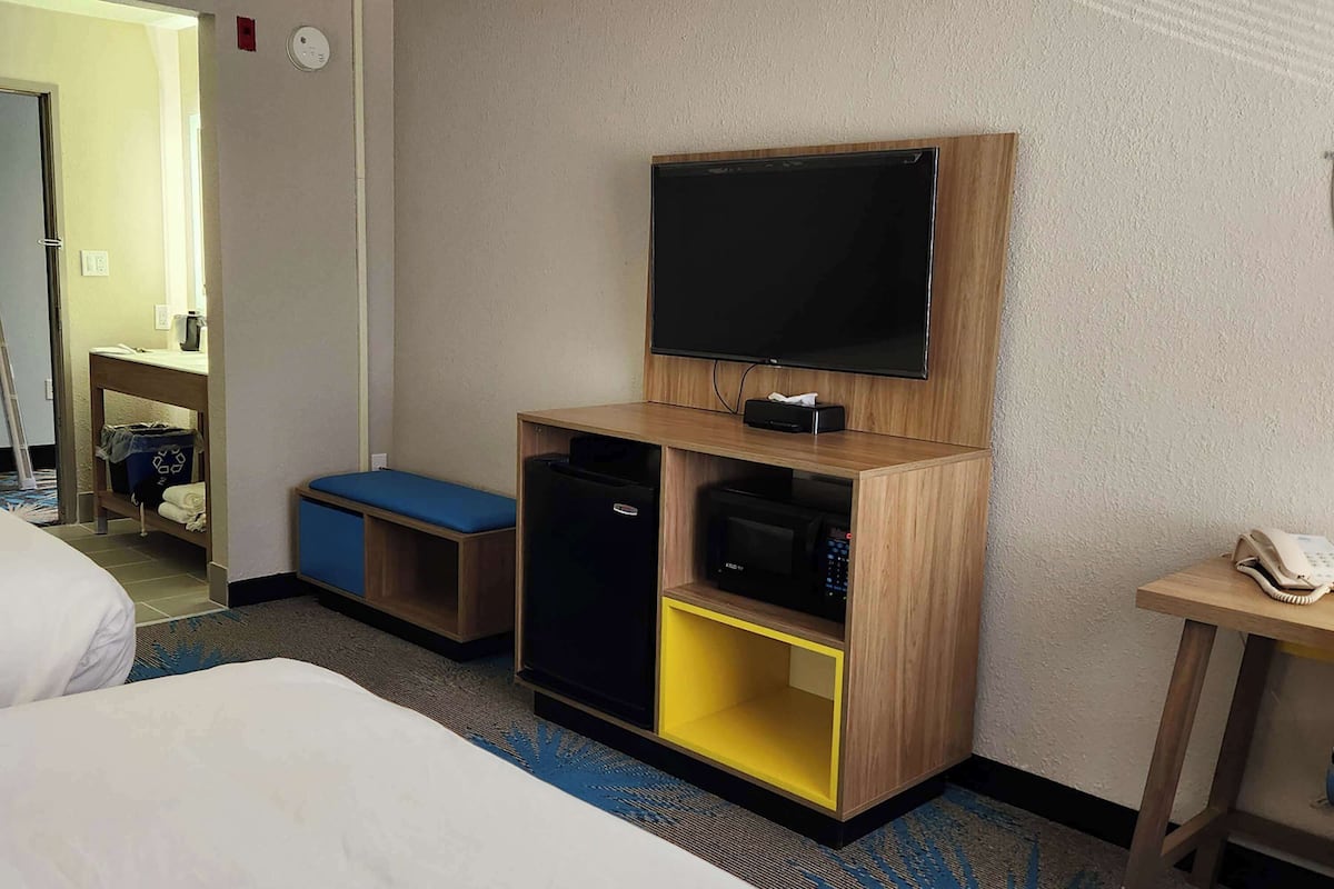 Room, 2 Queen Beds, Non Smoking | Individually decorated, individually furnished, desk, laptop workspace