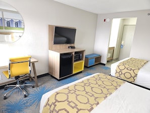 Room, 2 Queen Beds, Non Smoking | Living area