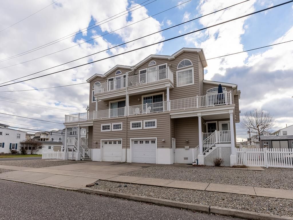 ONE BLOCK from the beach in the south end of Sea Isle City.