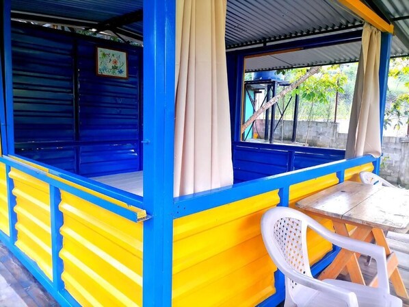 Balcony - Room in Cabin - Rafting Hut by The River (San Agustin Lanquin)