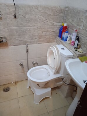 Towels, soap, shampoo