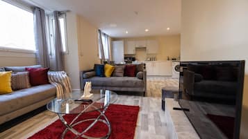 Apartment | Living area | TV