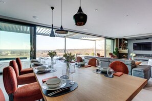 تناول الطعام