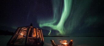 Room in Lodge - Peace & Quiet Hotel Floating Glass Room for 2 Guests Experience Northern Lights