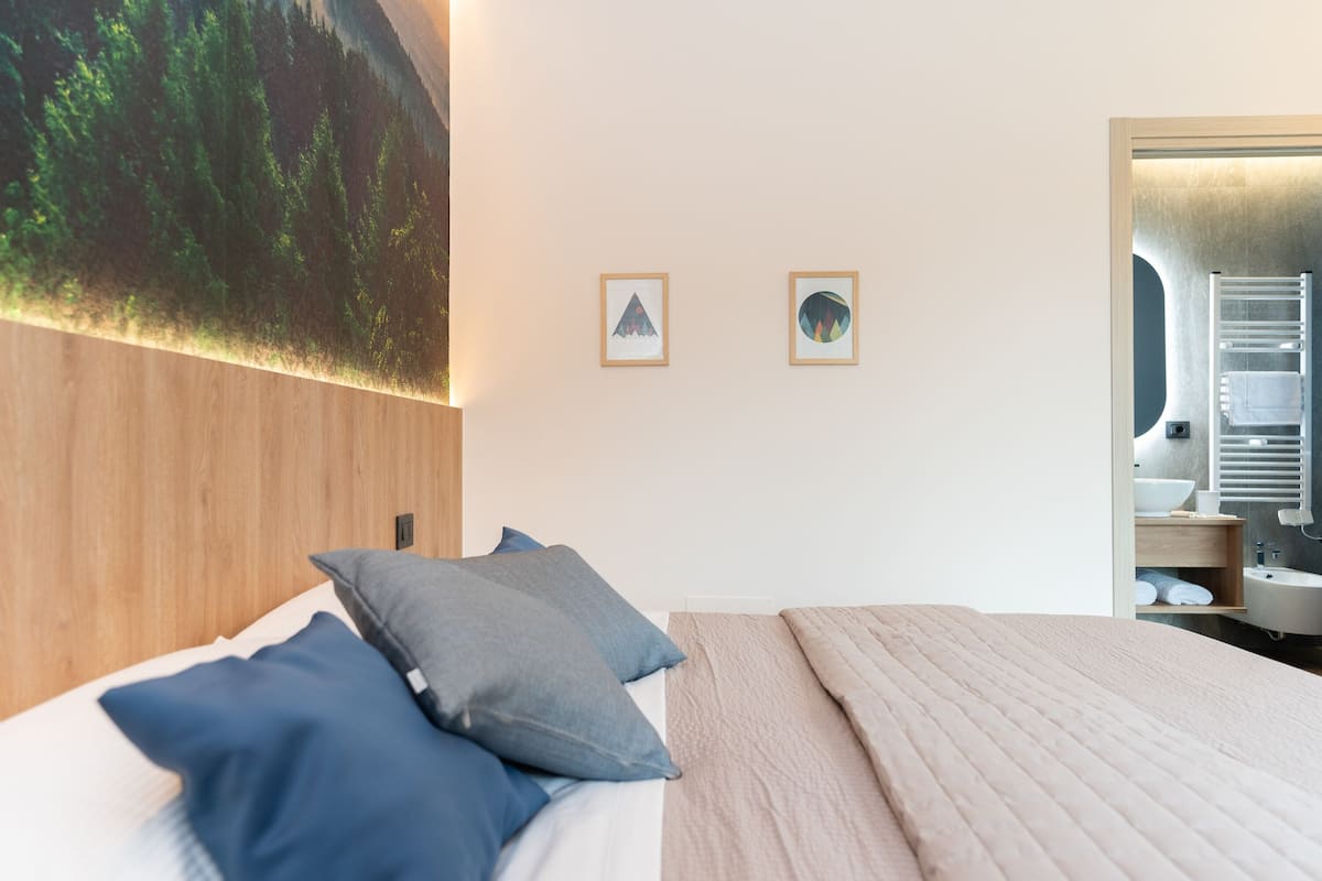 ห้องบิสซิเนสดับเบิลหรือทวิน, วิวภูเขา | ผ้าปูที่นอน Frette จากอิตาลี, เครื่องนอนระดับพรีเมียม, ผ้านวมขนเป็ด