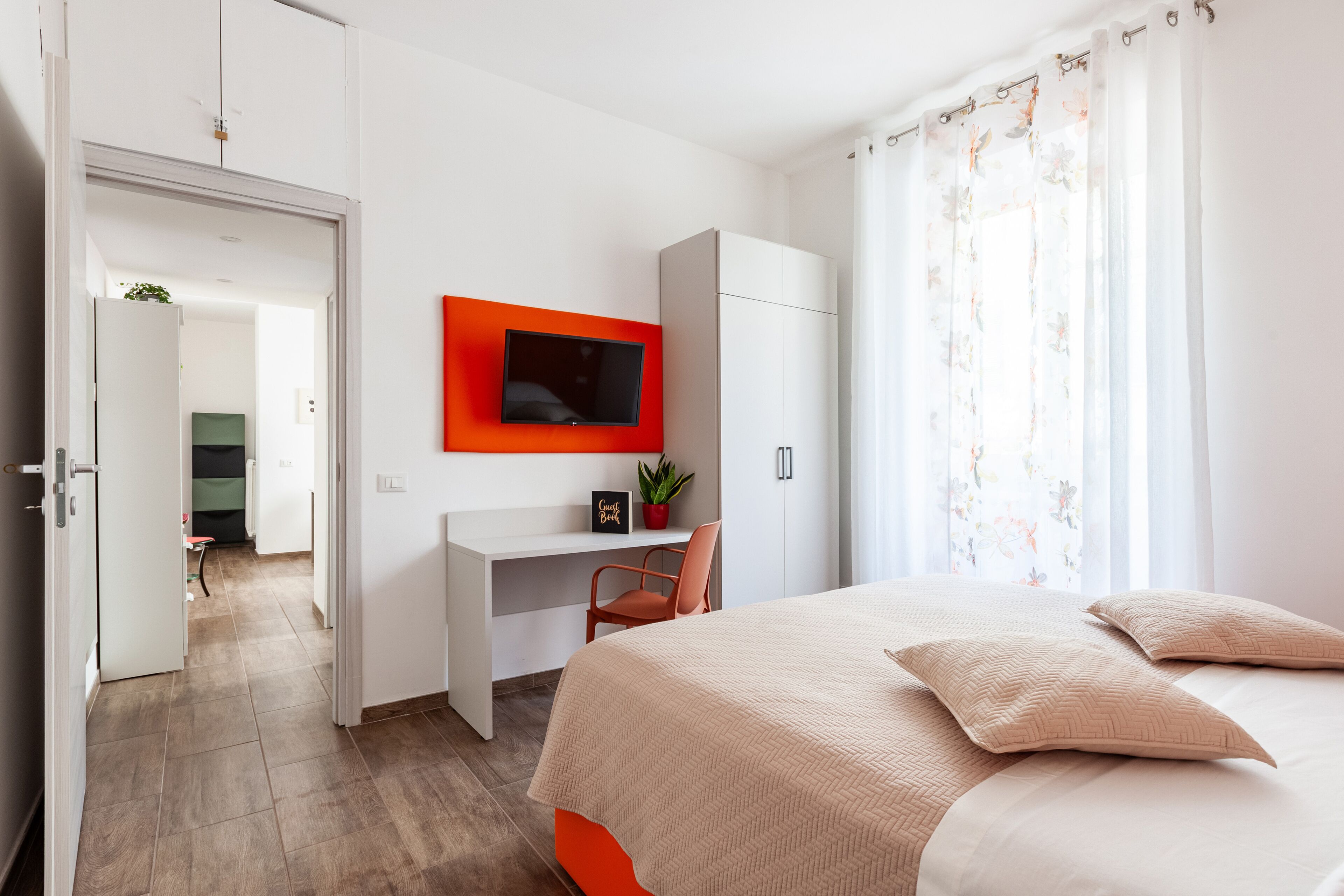 1 chambre, fer et planche à repasser, lit parapluie, Wi-Fi gratuit