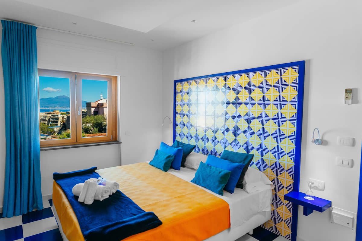 Deluxe tweepersoonskamer | Luxe beddengoed, donzen dekbedden, pillowtop-bedden