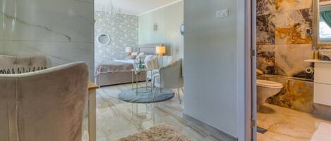 Shower, free toiletries, hair dryer, bathrobes