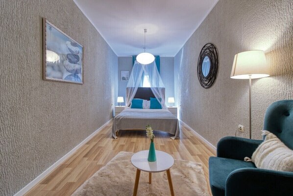 1 bedroom, WiFi, bed sheets