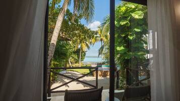 Elite Room, 1 Queen Bed, Balcony, Lake View | Terrace/patio