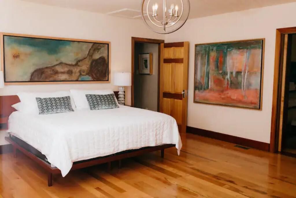 4 bedrooms, WiFi, bed sheets