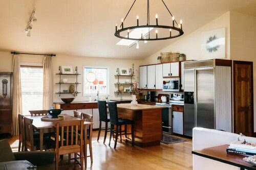 Downtown Luxe Modern Home