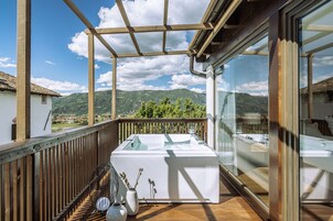 Bañera de hidromasaje privada