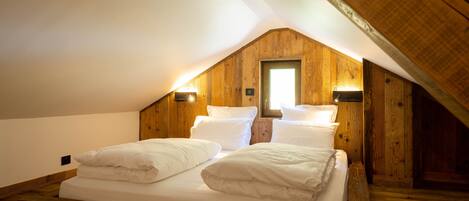 2 bedrooms, bed sheets